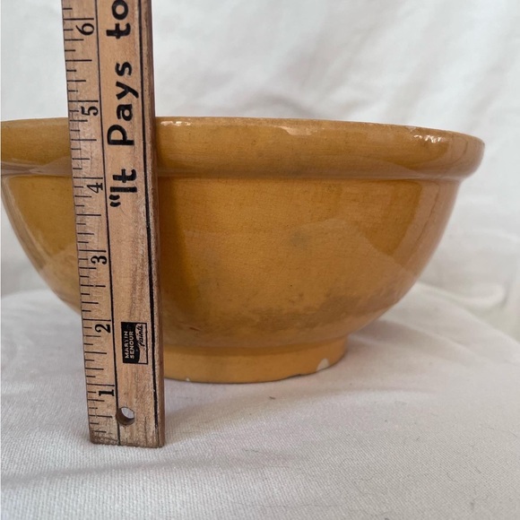 antique canadian made mixing bowl - Picture 10 of 10